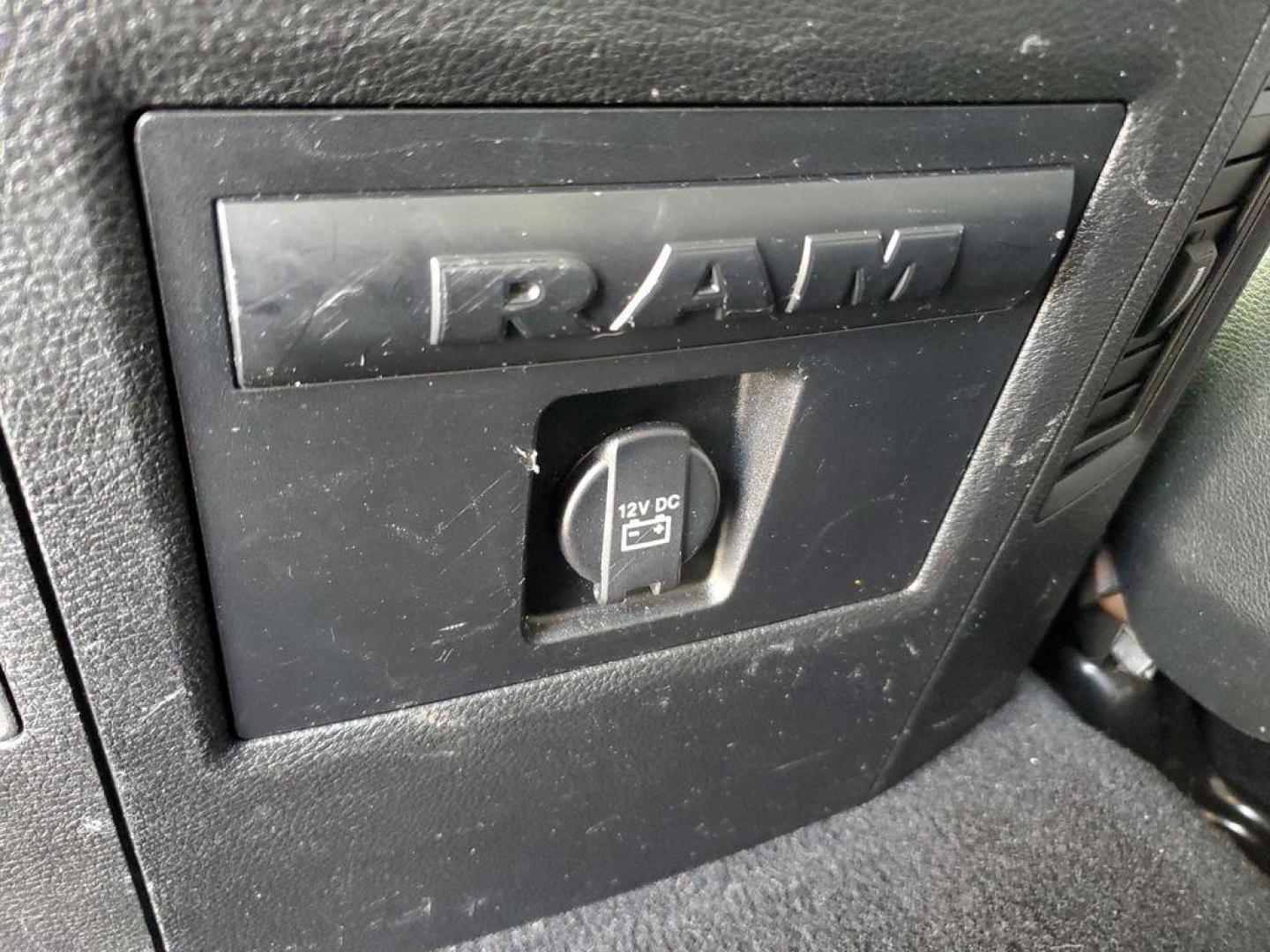 2017 Bright Silver Metallic Clearcoat /Diesel Gray/Black RAM 1500 SLT Crew Cab SWB 4WD (1C6RR7LM7HS) with an 3.0L V6 DIESEL engine, 8A transmission, located at 6064 Gull Rd, Kalamazoo, MI, 49048, (269) 222-0088, 42.328388, -85.512924 - Unleash the power and versatility of the 2017 Ram 1500 Big Horn, a truck that perfectly marries rugged capability with modern luxury. Equipped with a robust V6, 3.0L engine and dependable 4WD, this powerhouse is ready to tackle any terrain or weather condition with ease, making it your ideal partner - Photo#9