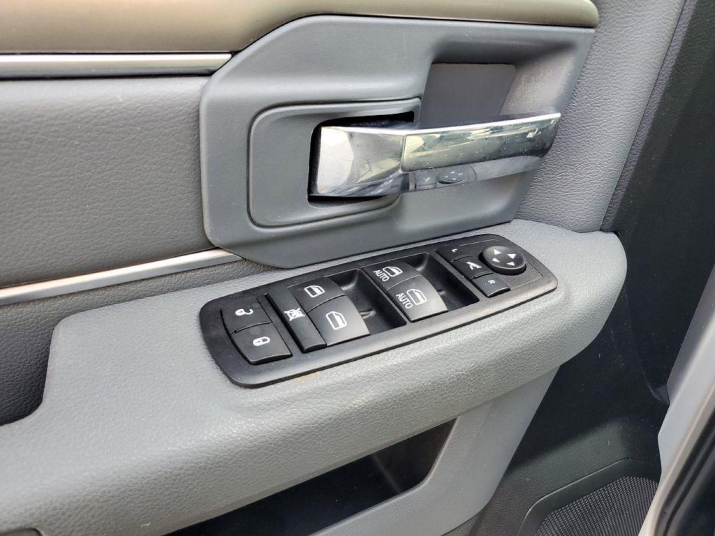 2017 Bright Silver Metallic Clearcoat /Diesel Gray/Black RAM 1500 SLT Crew Cab SWB 4WD (1C6RR7LM7HS) with an 3.0L V6 DIESEL engine, 8A transmission, located at 6064 Gull Rd, Kalamazoo, MI, 49048, (269) 222-0088, 42.328388, -85.512924 - Unleash the power and versatility of the 2017 Ram 1500 Big Horn, a truck that perfectly marries rugged capability with modern luxury. Equipped with a robust V6, 3.0L engine and dependable 4WD, this powerhouse is ready to tackle any terrain or weather condition with ease, making it your ideal partner - Photo#11