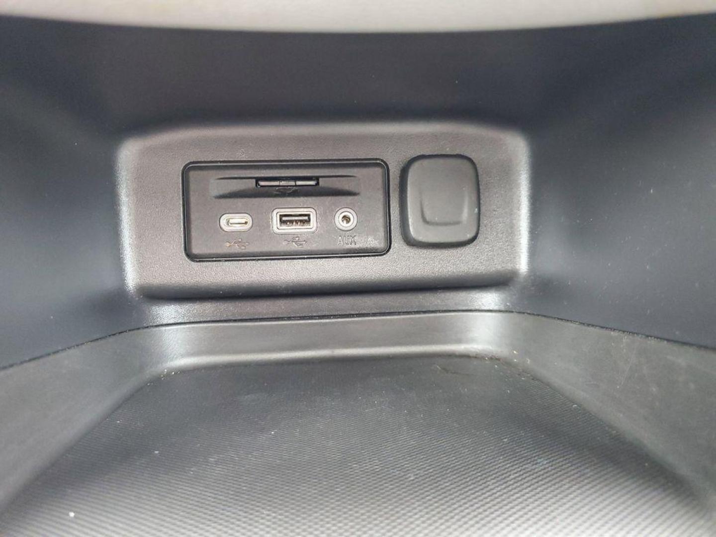 2019 Pacific Blue Metallic /Medium Ash Gray Chevrolet Equinox LT 2.0 AWD (3GNAXVEX9KL) with an 2.0L L4 DOHC 16V engine, 9A transmission, located at 234 Columbia Ave, Battle Creek, MI, 49015, (269) 222-0088, 42.298264, -85.192543 - <b>Vehicle Details</b><br>Discover the versatility and reliability of the 2019 Chevrolet Equinox LT with AWDa perfect blend of performance and technology. This exceptional SUV is powered by a robust 4-cylinder, 2.0L engine that delivers a balanced mix of power and efficiency, making it ideal for bot - Photo#22
