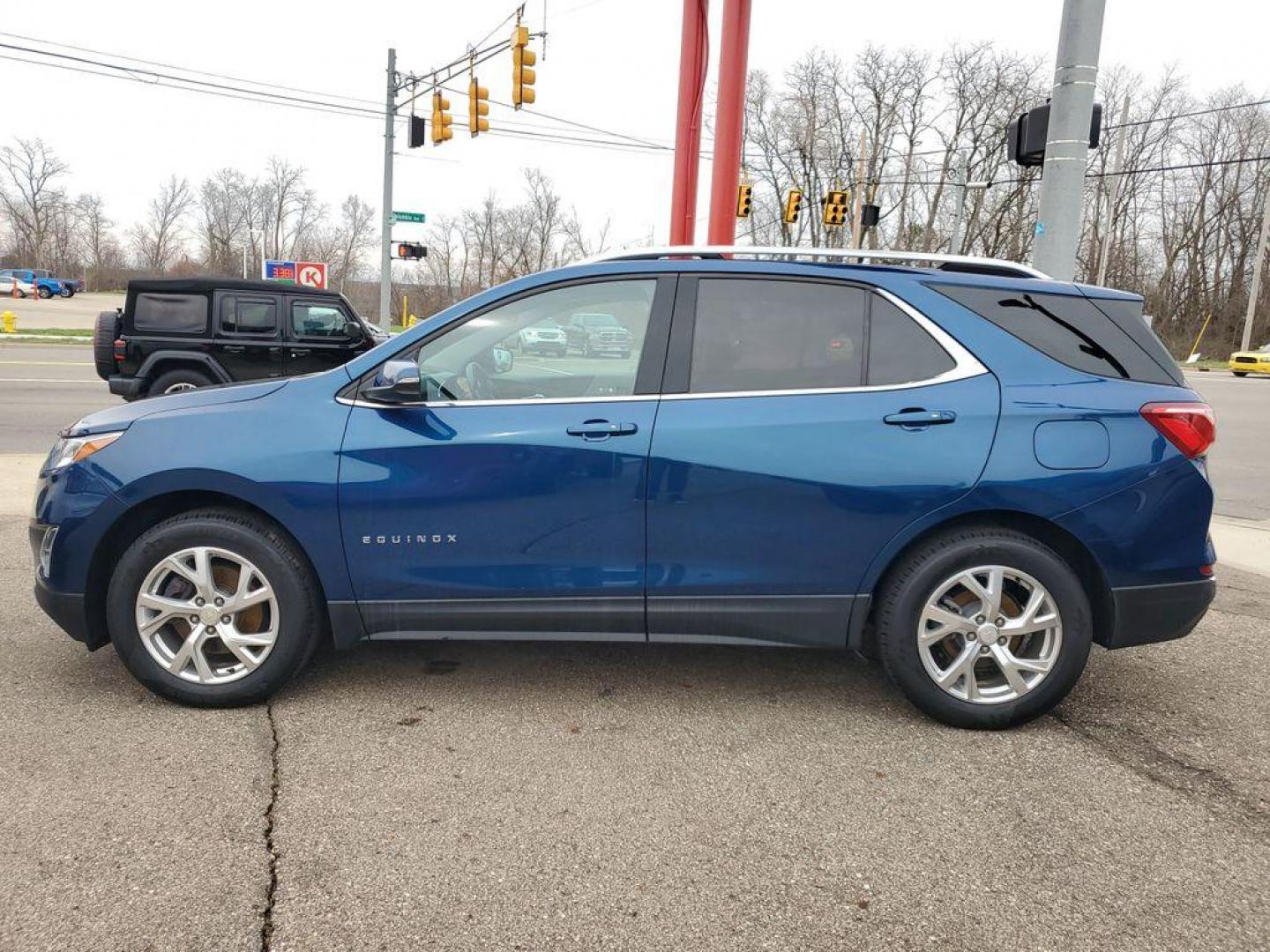 2019 Pacific Blue Metallic /Medium Ash Gray Chevrolet Equinox LT 2.0 AWD (3GNAXVEX9KL) with an 2.0L L4 DOHC 16V engine, 9A transmission, located at 234 Columbia Ave, Battle Creek, MI, 49015, (269) 222-0088, 42.298264, -85.192543 - <b>Vehicle Details</b><br>Discover the versatility and reliability of the 2019 Chevrolet Equinox LT with AWDa perfect blend of performance and technology. This exceptional SUV is powered by a robust 4-cylinder, 2.0L engine that delivers a balanced mix of power and efficiency, making it ideal for bot - Photo#2