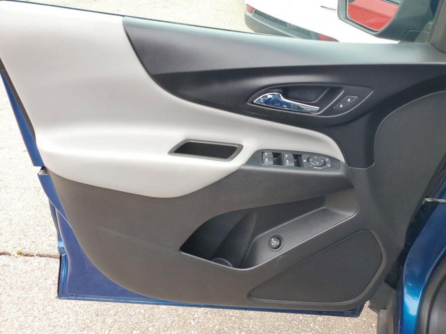 2019 Pacific Blue Metallic /Medium Ash Gray Chevrolet Equinox LT 2.0 AWD (3GNAXVEX9KL) with an 2.0L L4 DOHC 16V engine, 9A transmission, located at 234 Columbia Ave, Battle Creek, MI, 49015, (269) 222-0088, 42.298264, -85.192543 - <b>Vehicle Details</b><br>Discover the versatility and reliability of the 2019 Chevrolet Equinox LT with AWDa perfect blend of performance and technology. This exceptional SUV is powered by a robust 4-cylinder, 2.0L engine that delivers a balanced mix of power and efficiency, making it ideal for bot - Photo#5