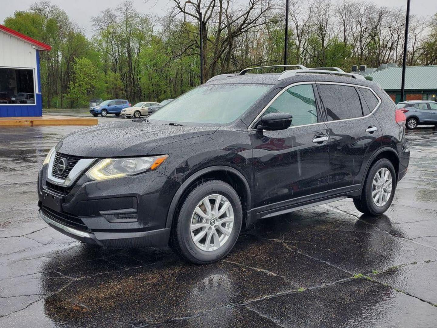 2019 Magnetic Black Pearl /Charcoal Nissan Rogue SV 2WD (5N1AT2MT4KC) with an 2.5L L4 DOHC 16V engine, CVT transmission, located at 6064 Gull Rd, Kalamazoo, MI, 49048, (269) 222-0088, 42.328388, -85.512924 - <b>Vehicle Details</b><br>Discover the pristine quality of the 2019 Nissan Rogue S, a remarkable blend of style, efficiency, and advanced technology. This meticulously maintained vehicle, with an astonishing 0 miles, offers the reliability and peace of mind you've been searching for. Equipped with a - Photo#1