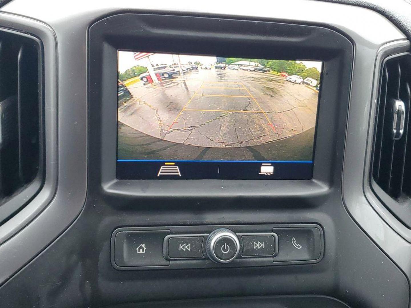 2020 Shadow Gray Metallic /Jet Black Chevrolet Silverado 1500 Custom Crew Cab Short Box 4WD (3GCPYBEK1LG) with an 2.7L L4 DOHC 16V TURBO engine, 6A transmission, located at 6064 Gull Rd, Kalamazoo, MI, 49048, (269) 222-0088, 42.328388, -85.512924 - <b>Vehicle Details</b><br>Get ready to experience the power and versatility of the 2020 Chevrolet Silverado 1500 Custom! This robust truck combines rugged capability with modern technology, making it the perfect partner for both work and play. With 0 miles on the odometer, this Chevrolet Silverado f - Photo#19