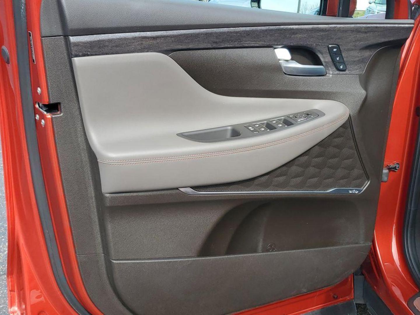 2020 Lava Orange /Espresso/Gray Hyundai Santa Fe Ultimate 2.0T AWD (5NMS5CAA7LH) with an 2.0L L4 DOHC 16V TURBO engine, 6A transmission, located at 6064 Gull Rd, Kalamazoo, MI, 49048, (269) 222-0088, 42.328388, -85.512924 - <b>Summary</b><br>NAVIGATION PACKAGE Power Moonroof<br><br><b>Vehicle Details</b><br>Discover the pristine elegance and unbeatable performance of the 2020 Hyundai Santa Fe Limited, the ultimate vehicle for those who crave adventure without compromising on luxury. With only 0 miles on the odometer, t - Photo#12
