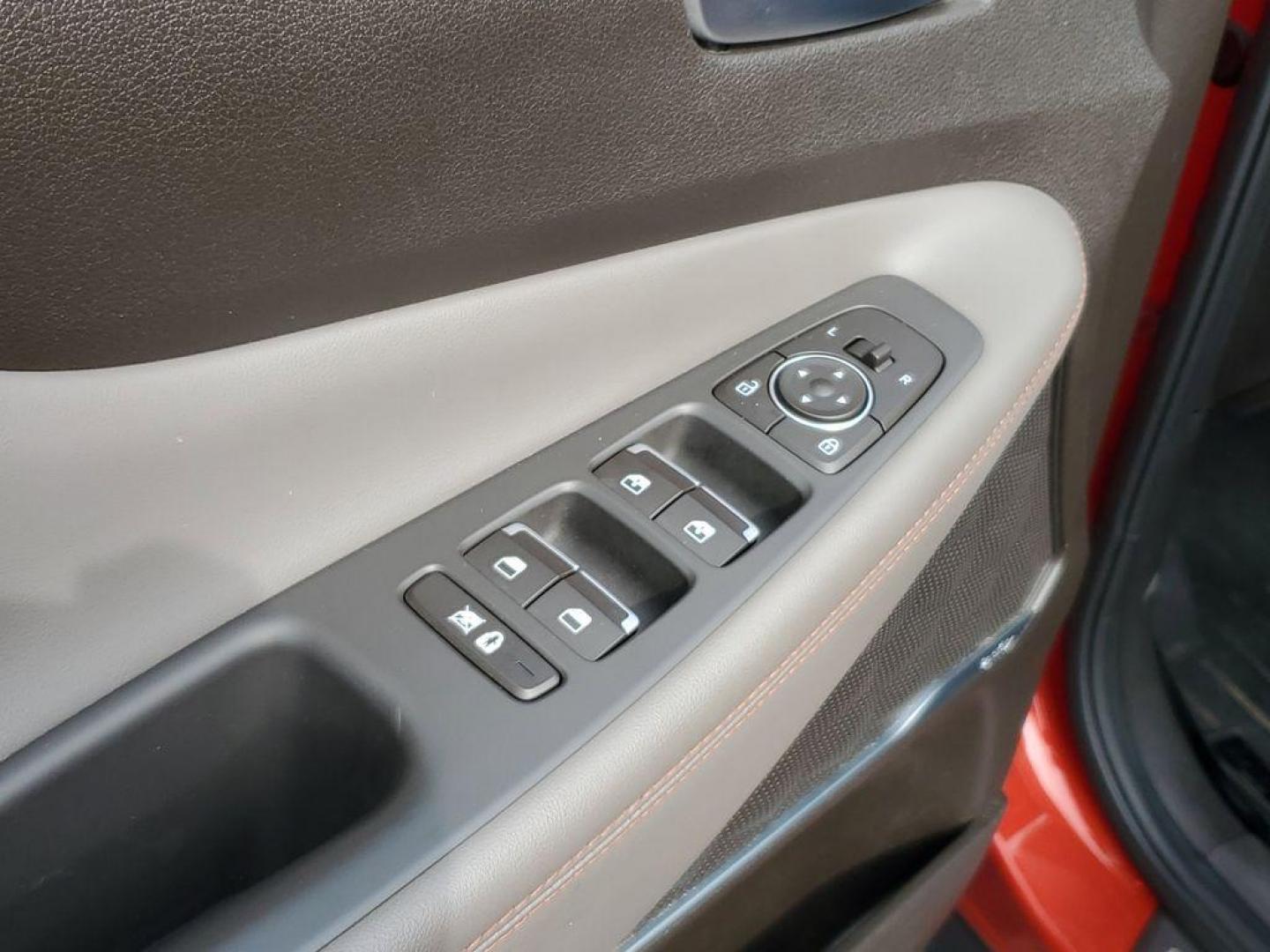 2020 Lava Orange /Espresso/Gray Hyundai Santa Fe Ultimate 2.0T AWD (5NMS5CAA7LH) with an 2.0L L4 DOHC 16V TURBO engine, 6A transmission, located at 6064 Gull Rd, Kalamazoo, MI, 49048, (269) 222-0088, 42.328388, -85.512924 - <b>Summary</b><br>NAVIGATION PACKAGE Power Moonroof<br><br><b>Vehicle Details</b><br>Discover the pristine elegance and unbeatable performance of the 2020 Hyundai Santa Fe Limited, the ultimate vehicle for those who crave adventure without compromising on luxury. With only 0 miles on the odometer, t - Photo#13