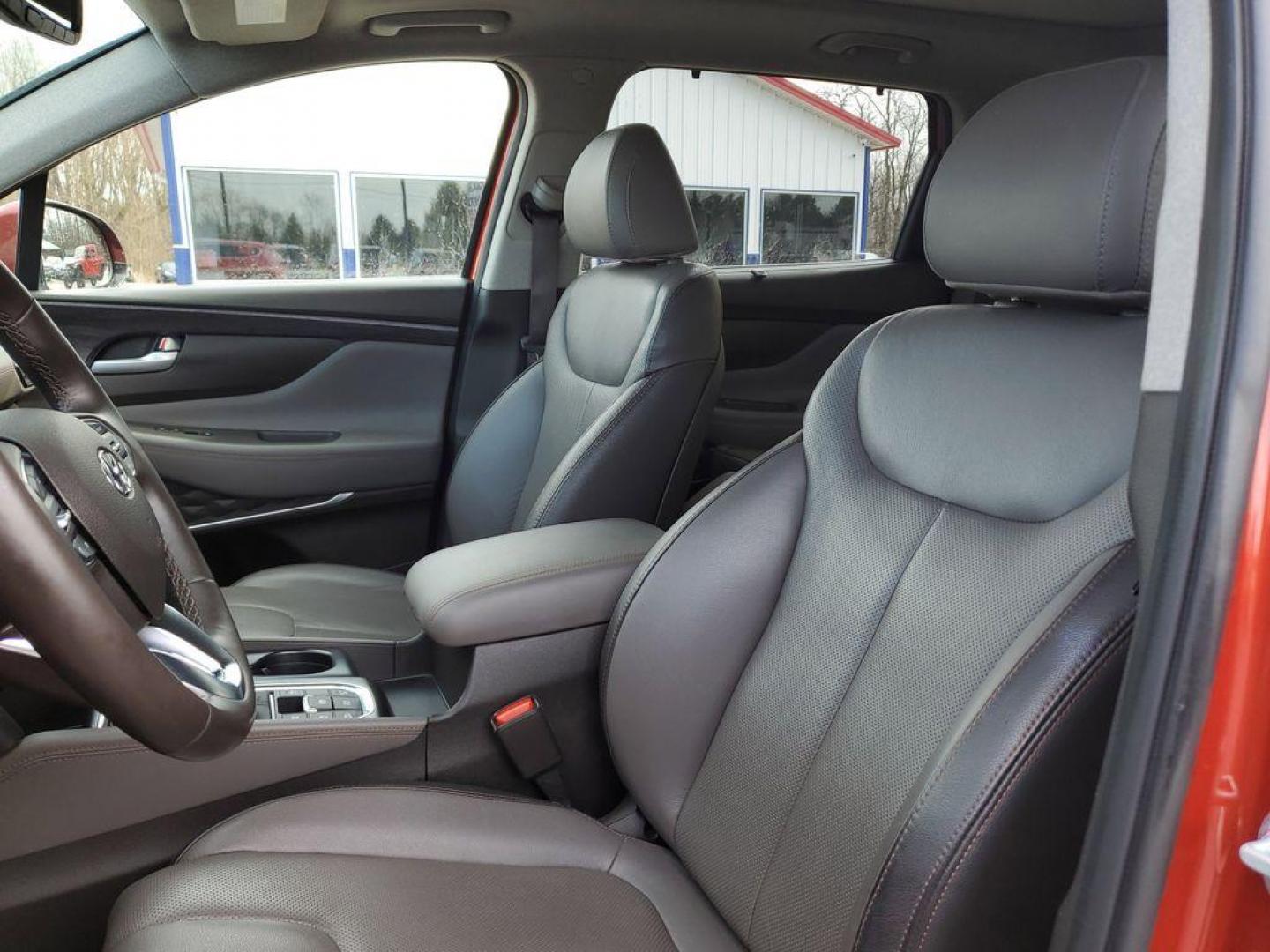 2020 Lava Orange /Espresso/Gray Hyundai Santa Fe Ultimate 2.0T AWD (5NMS5CAA7LH) with an 2.0L L4 DOHC 16V TURBO engine, 6A transmission, located at 6064 Gull Rd, Kalamazoo, MI, 49048, (269) 222-0088, 42.328388, -85.512924 - <b>Summary</b><br>NAVIGATION PACKAGE Power Moonroof<br><br><b>Vehicle Details</b><br>Discover the pristine elegance and unbeatable performance of the 2020 Hyundai Santa Fe Limited, the ultimate vehicle for those who crave adventure without compromising on luxury. With only 0 miles on the odometer, t - Photo#16