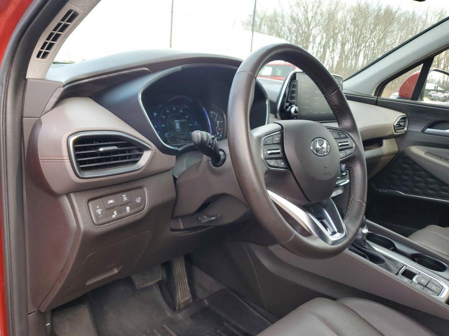 2020 Lava Orange /Espresso/Gray Hyundai Santa Fe Ultimate 2.0T AWD (5NMS5CAA7LH) with an 2.0L L4 DOHC 16V TURBO engine, 6A transmission, located at 6064 Gull Rd, Kalamazoo, MI, 49048, (269) 222-0088, 42.328388, -85.512924 - <b>Summary</b><br>NAVIGATION PACKAGE Power Moonroof<br><br><b>Vehicle Details</b><br>Discover the pristine elegance and unbeatable performance of the 2020 Hyundai Santa Fe Limited, the ultimate vehicle for those who crave adventure without compromising on luxury. With only 0 miles on the odometer, t - Photo#17