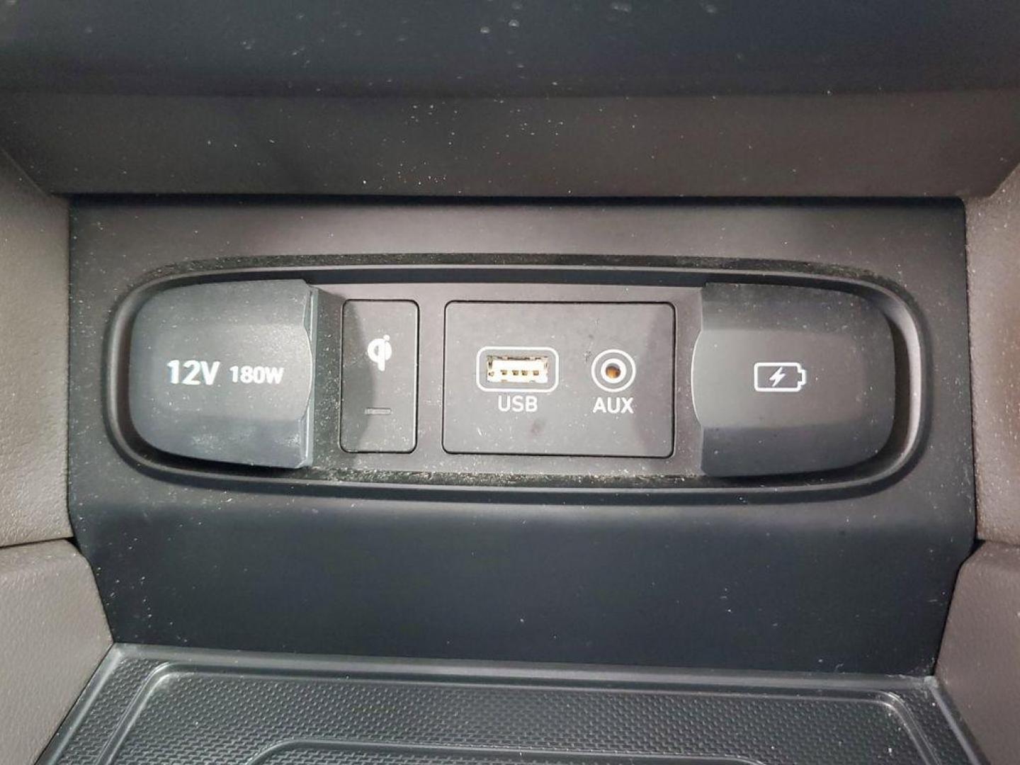 2020 Lava Orange /Espresso/Gray Hyundai Santa Fe Ultimate 2.0T AWD (5NMS5CAA7LH) with an 2.0L L4 DOHC 16V TURBO engine, 6A transmission, located at 6064 Gull Rd, Kalamazoo, MI, 49048, (269) 222-0088, 42.328388, -85.512924 - <b>Summary</b><br>NAVIGATION PACKAGE Power Moonroof<br><br><b>Vehicle Details</b><br>Discover the pristine elegance and unbeatable performance of the 2020 Hyundai Santa Fe Limited, the ultimate vehicle for those who crave adventure without compromising on luxury. With only 0 miles on the odometer, t - Photo#29