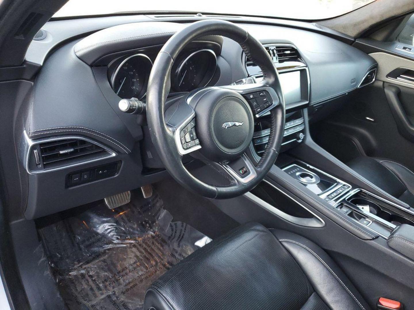 2020 Meribel White Pearl Satin /Ebony/Light Oyster Stitch Jaguar F-Pace S (SADCM2FVXLA) with an 3.0L V6 DOHC 24V SUPERCHARGED engine, 8A transmission, located at 6064 Gull Rd, Kalamazoo, MI, 49048, (269) 222-0088, 42.328388, -85.512924 - **Equipment listed is based on original vehicle build and subject to change. Please confirm the accuracy of the included equipment by calling the dealer prior to purchase.** - Photo#13