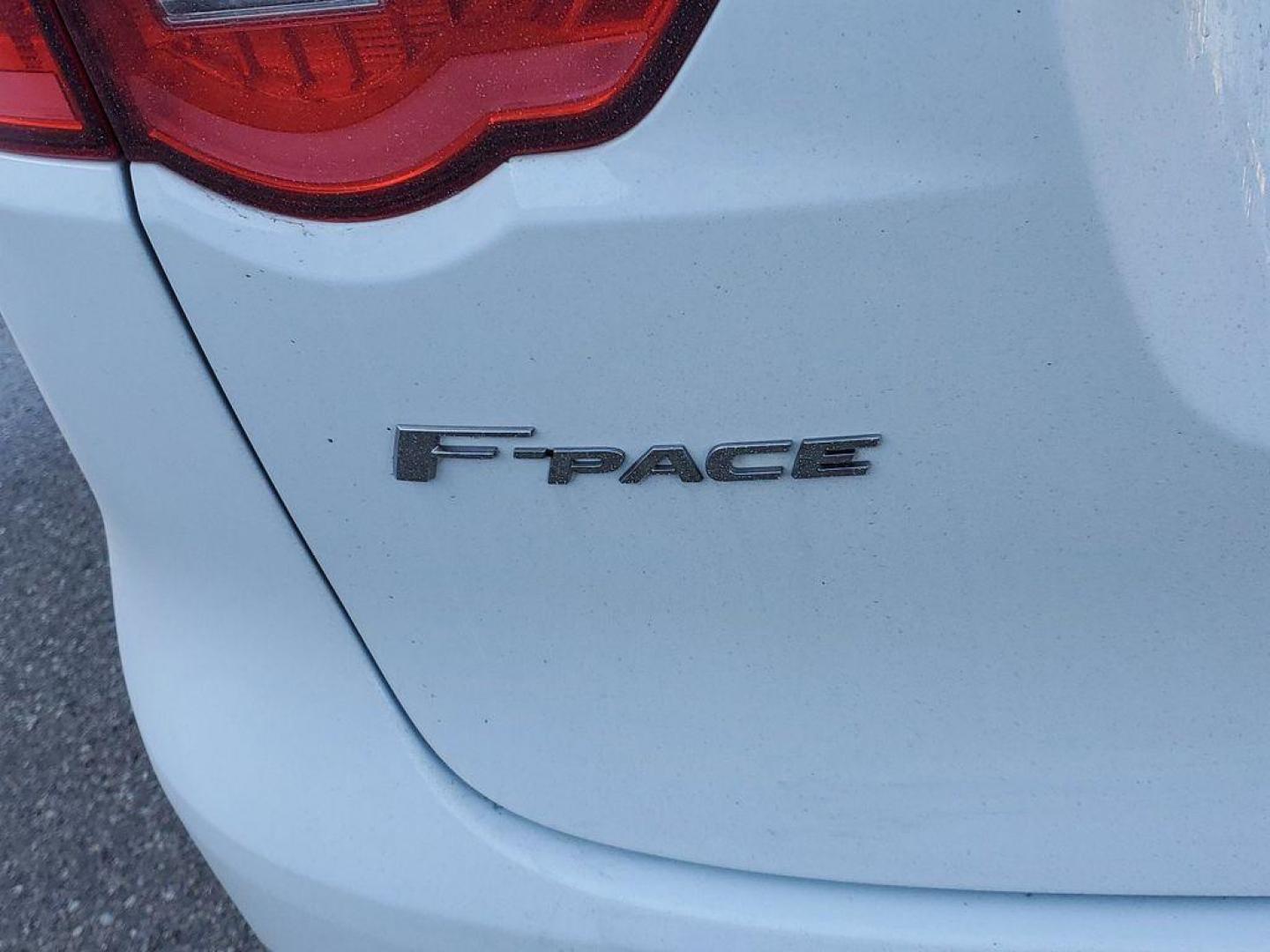2020 Meribel White Pearl Satin /Ebony/Light Oyster Stitch Jaguar F-Pace S (SADCM2FVXLA) with an 3.0L V6 DOHC 24V SUPERCHARGED engine, 8A transmission, located at 6064 Gull Rd, Kalamazoo, MI, 49048, (269) 222-0088, 42.328388, -85.512924 - **Equipment listed is based on original vehicle build and subject to change. Please confirm the accuracy of the included equipment by calling the dealer prior to purchase.** - Photo#30