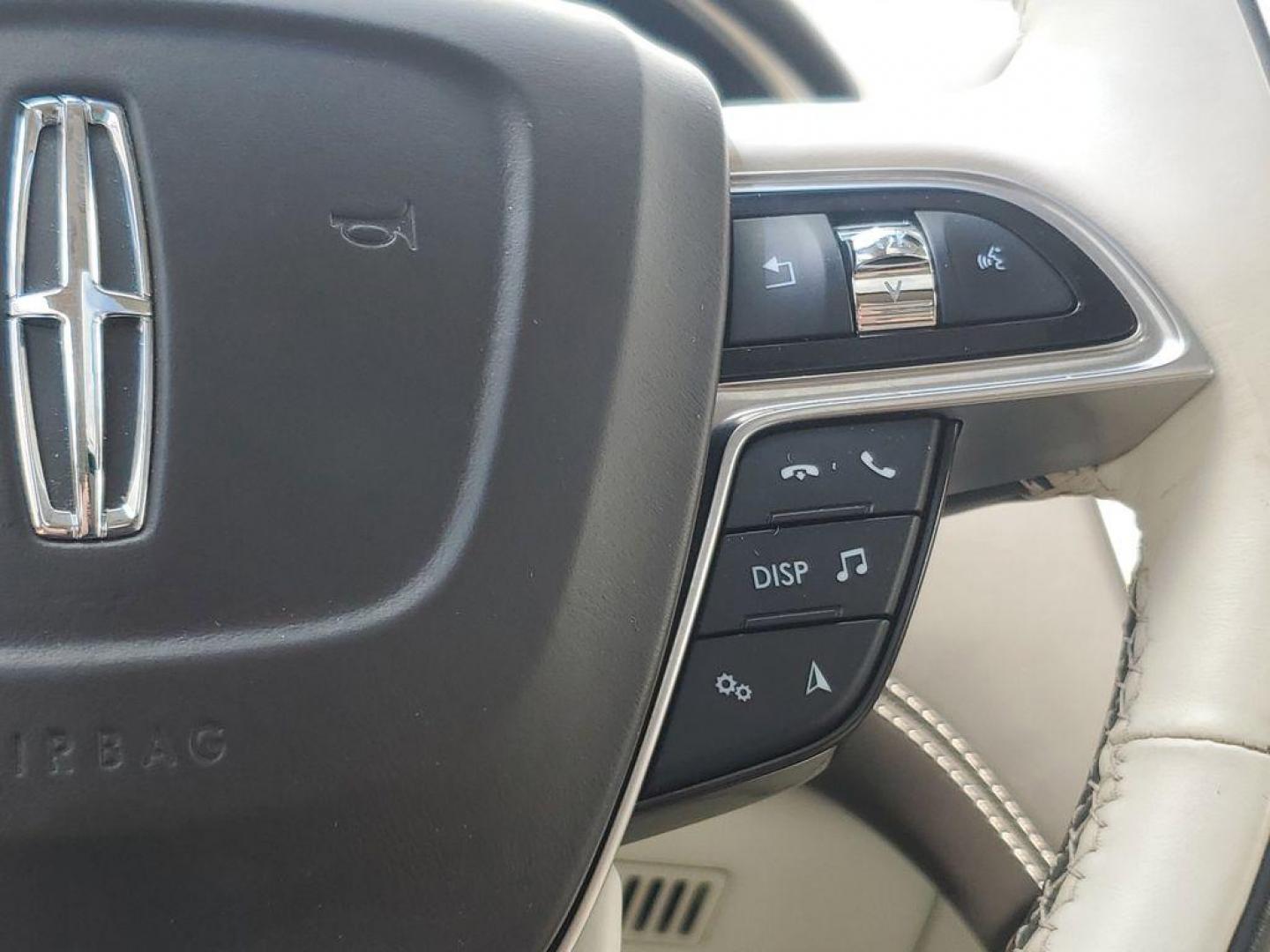 2020 Infinite Black /Alpine Lincoln Nautilus Black Label AWD (2LMPJ9JP7LB) with an 2.7L V6 DOHC 24V engine, 6A transmission, located at 234 Columbia Ave, Battle Creek, MI, 49015, (269) 222-0088, 42.298264, -85.192543 - <b>Vehicle Details</b><br>Discover the epitome of luxury and performance with this exquisite 2020 Lincoln Nautilus Black Label. Equipped with an advanced All-Wheel Drive system, this SUV ensures a confident and smooth driving experience across various terrains. At its heart lies a robust V6, 2.7L tu - Photo#14