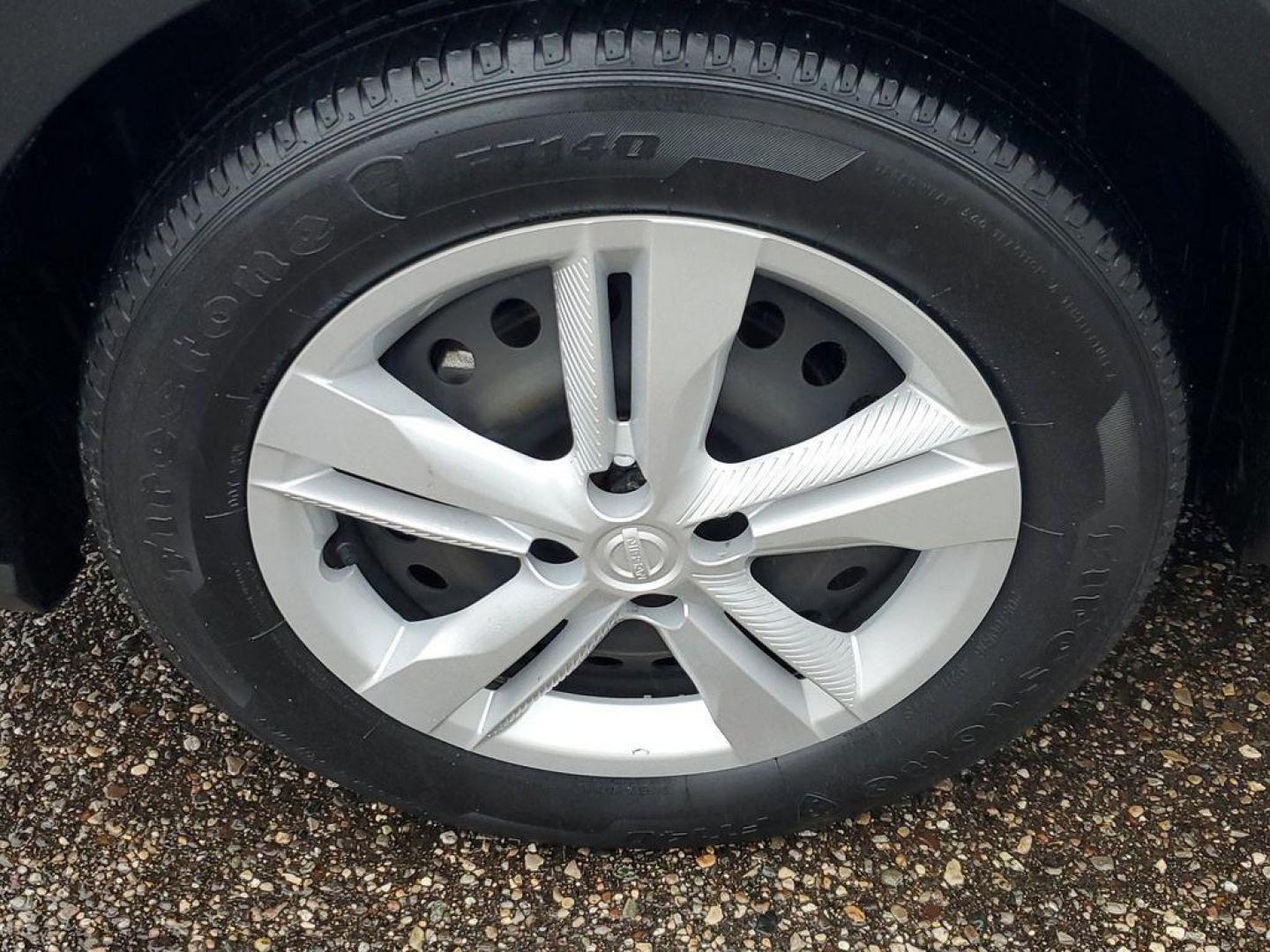 2021 Electric Blue Metallic /Charcoal Nissan Kicks S (3N1CP5BV2ML) with an 1.6L L4 engine, CVT transmission, located at 234 Columbia Ave, Battle Creek, MI, 49015, (269) 222-0088, 42.298264, -85.192543 - Discover the perfect blend of style, efficiency, and technology with our 2021 Nissan Kicks S, now available at our dealership. This compact SUV, equipped with a fuel-efficient 4-cylinder, 1.6L engine, offers an enjoyable and economical driving experience, making it an ideal choice for both city comm - Photo#4