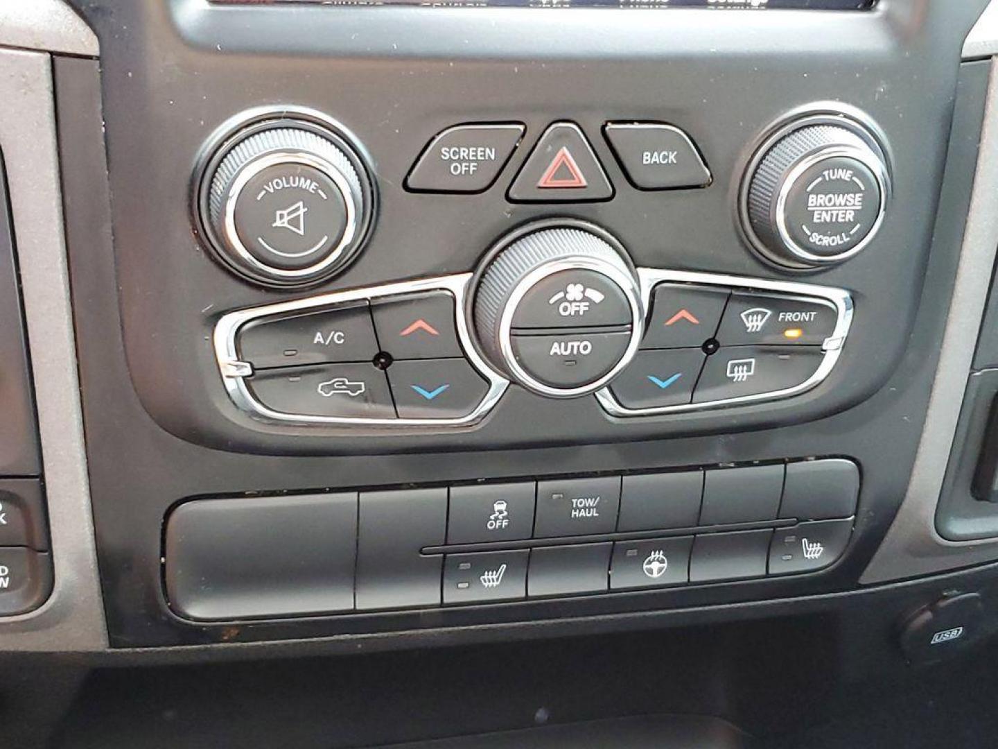 2021 Diamond Black Crystal Pearl /Diesel Grey/Black RAM 1500 Classic Tradesman Quad Cab 4WD (1C6RR7FG5MS) with an 3.6L V6 DOHC 24V FFV engine, 8A transmission, located at 6064 Gull Rd, Kalamazoo, MI, 49048, (269) 222-0088, 42.328388, -85.512924 - Rev up your adventure with this dynamic 2021 Ram 1500 Classic Express! With just 46,538 miles on the odometer, this powerhouse is ready to elevate your driving experience to new heights. Equipped with a robust V6, 3.6L engine and 4WD capability, this truck is built to conquer both city streets and r - Photo#21
