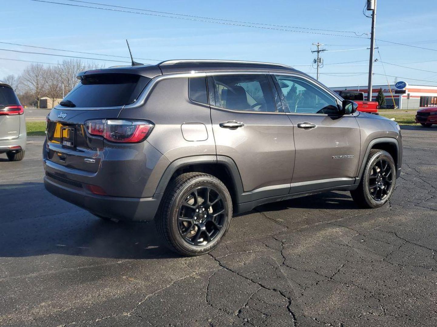 2022 Granite Crystal Metallic Clearcoat /BLACK Jeep Compass High Altitude 4WD (3C4NJDFBXNT) with an 2.4L L4 DOHC 16V engine, 6M transmission, located at 6064 Gull Rd, Kalamazoo, MI, 49048, (269) 222-0088, 42.328388, -85.512924 - Discover the perfect blend of style, performance, and modern technology with this exceptional 2022 Jeep Compass Latitude Lux. Designed for both adventure and everyday driving, this versatile SUV is equipped with a robust 4WD system and a 4-cylinder, 2.4L engine, ensuring a smooth and responsive ride - Photo#3