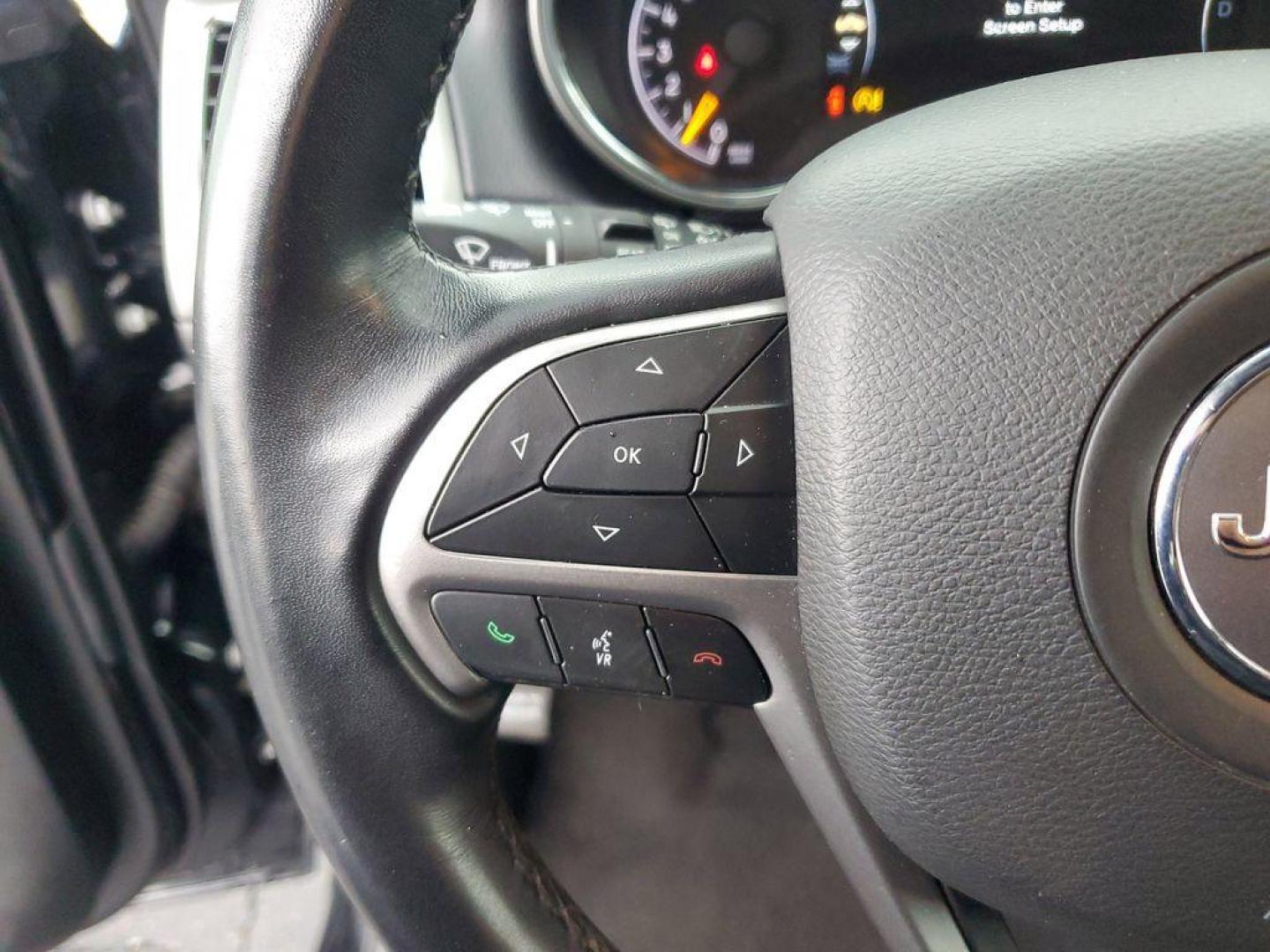 2022 BLACK /GREY Jeep Grand Cherokee Laredo E 4WD (1C4RJFAG7NC) with an 3.6L V6 DOHC 24V engine, 8A transmission, located at 6064 Gull Rd, Kalamazoo, MI, 49048, (269) 222-0088, 42.328388, -85.512924 - Experience adventure like never before with this stunning 2022 Jeep Grand Cherokee WK Laredo! Engineered for those who crave the thrill of the road while demanding top-notch reliability, this SUV is your ticket to unparalleled journeys. Equipped with a robust 4WD system and a powerful V6, 3.6L engin - Photo#16