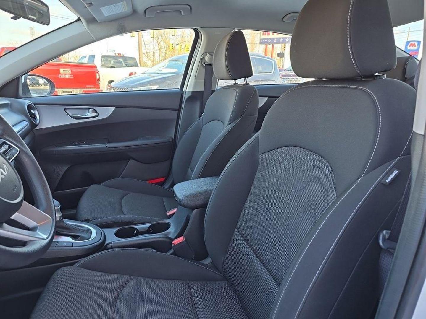 2022 Snow White Pearl /Black Kia Forte FE (3KPF24AD0NE) with an 2.0L L4 DOHC 16V engine, CVT transmission, located at 234 Columbia Ave, Battle Creek, MI, 49015, (269) 222-0088, 42.298264, -85.192543 - <b>Equipment</b><br>Just the right size to accommodate all your needs. It has room for passengers and plenty of trunk space. It comes equipped with Android Auto for seamless smartphone integration on the road. Apple CarPlay: Seamless smartphone integration for the vehicle - stay connected and entert - Photo#10