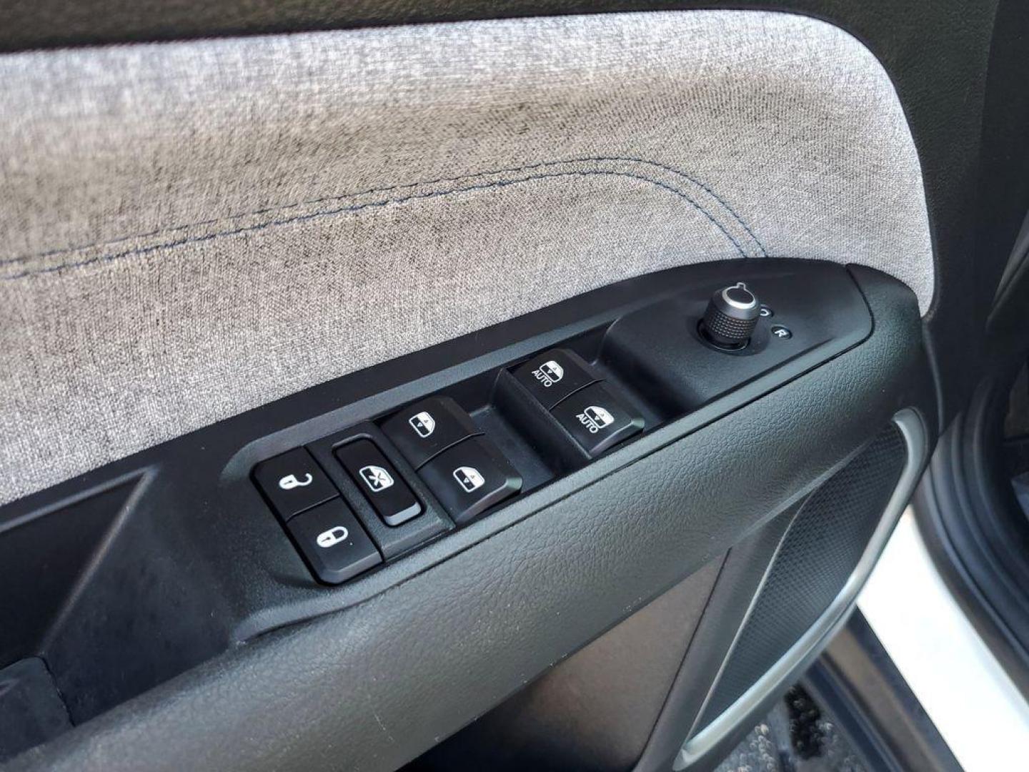 2023 Bright White Clearcoat /BLACK Jeep Compass Latitude (3C4NJDBNXPT) with an 2.0L L4 DOHC 16V TURBO engine, 8-speed automatic transmission, located at 6064 Gull Rd, Kalamazoo, MI, 49048, (269) 222-0088, 42.328388, -85.512924 - Experience the perfect blend of style, performance, and technology with this pre-owned 2023 Jeep Compass Latitude. Equipped with a robust 4-cylinder, 2.0L engine and advanced 4WD capabilities, this vehicle is ready to tackle both city streets and off-road adventures with confidence. The Jeep Compass - Photo#13