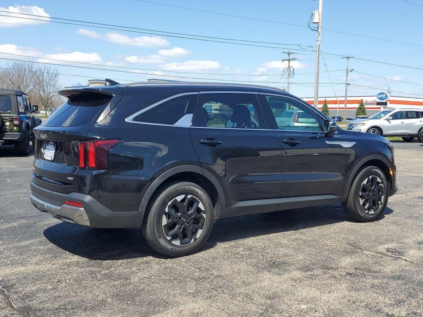 2024 Ebony Black /Black Kia Sorento S AWD (5XYRLDJC6RG) with an 2.5L L4 DOHC 16V engine, 6A transmission, located at 6064 Gull Rd, Kalamazoo, MI, 49048, (269) 222-0088, 42.328388, -85.512924 - Get ready to elevate your driving experience with this stunning 2024 Kia Sorento S, a remarkable SUV that combines style, performance, and advanced technology! With only 22,909 miles on the odometer, this AWD powerhouse is designed to tackle any road with confidence and ease. Under the hood, you'll - Photo#3